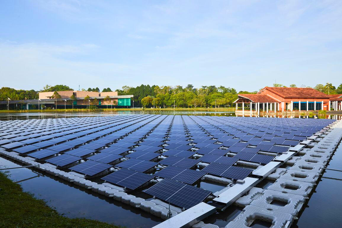 Comparison of Floating Solar vs Rooftop PV systems for Singapore industry